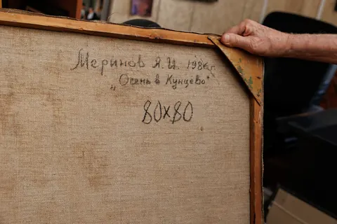 Оборот картины «Осень в Кунцеве» — подпись и надписи автора